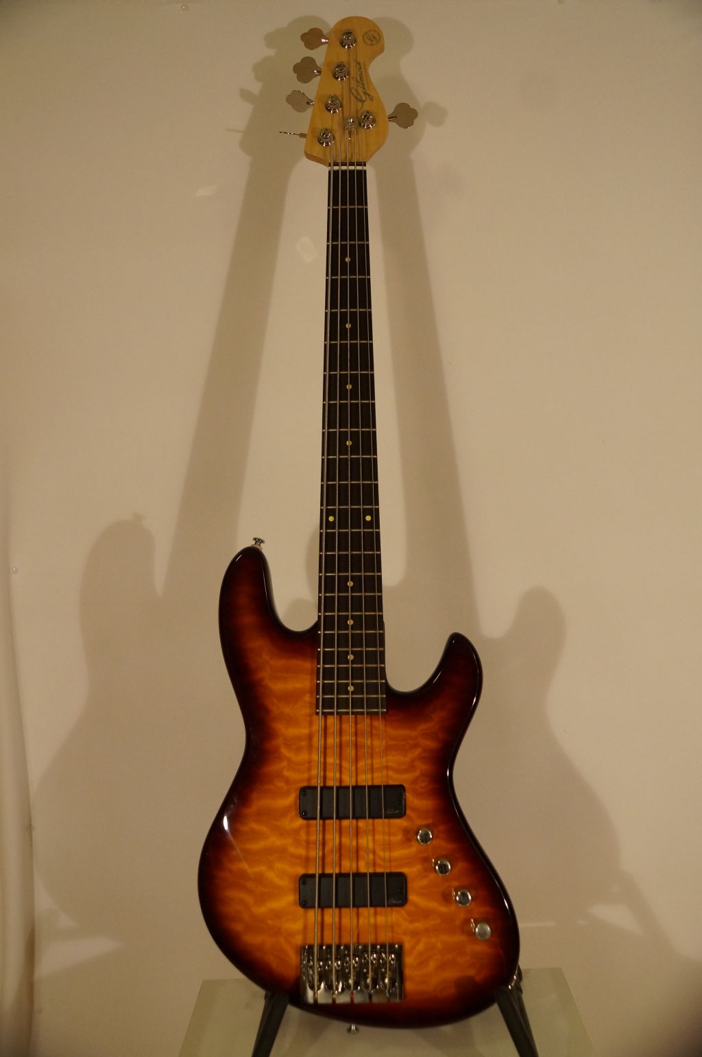 Gilmour Guitars New Standard 5 Bass Orange Perl